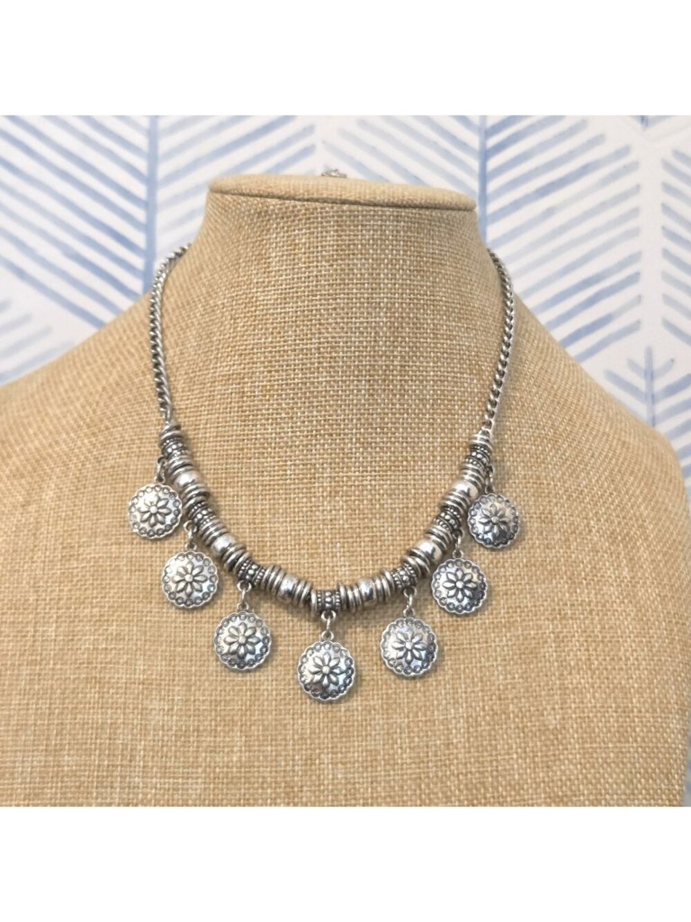 Idyllwind Miranda Lambert Silver Tone Dangling Disk Southwestern Necklace - Picture 1 of 2